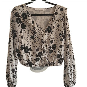 ASTR The Label Black/White Floral Print Ruffle Detail Longsleeve Blouse Size S